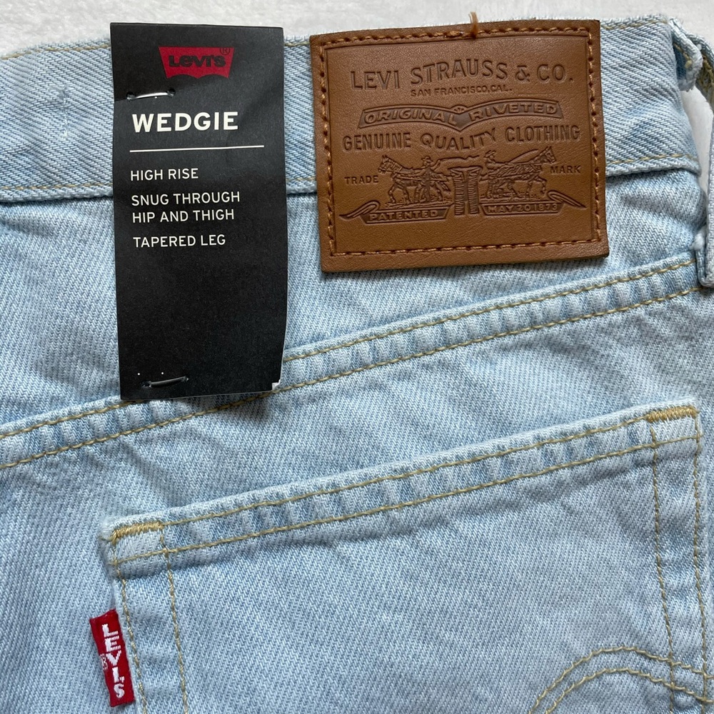 ❗️LAST CHANCE❗️ NWT Levi’s Wedgie Icon Ankle Jeans - Picture 13 of 14